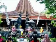 Candi Joglo dan Wisata Jati Pohon Grobogan Dipadati Pengunjung