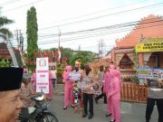 Werkudara Membagikan Takjil di Posyan Lebaran Polres Grobogan