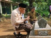 Ziarah Makam Citrosomo II, Pj Bupati Edy Supriyanta Berdoa di Makam Leluhurnya