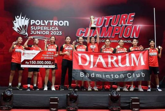 PB Djarum Koleksi Piala Susy Susanti dan Bawa Pulang Hadiah Rp 150 Juta