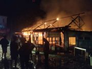 Ponpes Fatimah Az-Zahra Randublatung Terbakar, Bangunan Rumah Berbahan Kayu Hangus