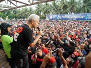 Ribuan Warga Sambut Ganjar di Alun-alun Jember