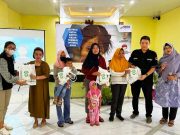 Forkommas Sosialisasi Penanganan Stunting dan Bagikan Makanan Gizi Tambahan di Semarang Barat