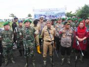 Pangdam IV/Diponegoro Bersama Kapolda Jateng dan Sekda Jateng Serentak Tanam Mangrove di Pesisir Pantai Tirang