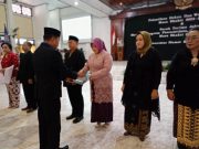 Rektor Unisri Lantik 12 Pejabat Dekan dan Wakil Dekan Baru Masa Bakti 2023- 2027