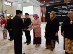 Rektor Unisri Lantik 12 Pejabat Dekan dan Wakil Dekan Baru Masa Bakti 2023- 2027