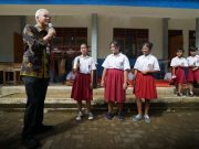 Tiga Murid SD Kanisius Kenalan Magelang Terima Kejutan dari Ganjar, Apa Itu?