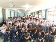 Mahasiswa Ilkom USM Beri Pelatihan Public Speaking di SMKN 8 Semarang
