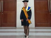 Nurut Orang Tua Antarkan Lia Jadi Wisudawan Terbaik D3 USM
