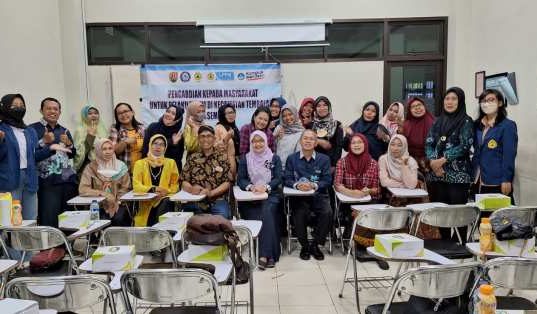 Tim PkM USM Ajak Pelaku UMKM Tembalang Lebih Gigih Berwirausaha