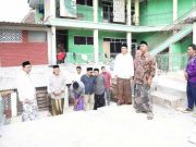 aj Yasin Serahkan Bantuan untuk Ponpes yang Terbakar di Selopampang Temanggung