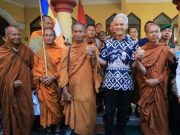 Warga Jateng Antusias Sambut 32 Bhikkhu yang Istirahat di Mushala