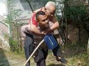 Polisi Baik Grobogan Brigpol Mochammad Choirul Hakim Terima Penghargaan dari Kapolres