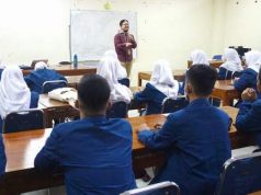 Puluhan Siswa SMK Negeri 2 Mojokerto Mengikuti Kuliah di ISI Surakarta