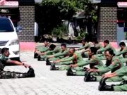 Di Purwantoro Wonogiri, Personel TNI-Polri Melatih Anggota Satlinmas