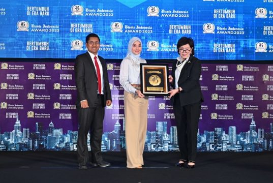 Tiga Tahun Berturut-turut, SIG Raih Bisnis Indonesia Award 2023, Sukses Pertahankan Kinerja Positif