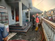 Kompor Gas Meledak, Rumah dan Toko Kelontong di Loram Wetan Terbakar