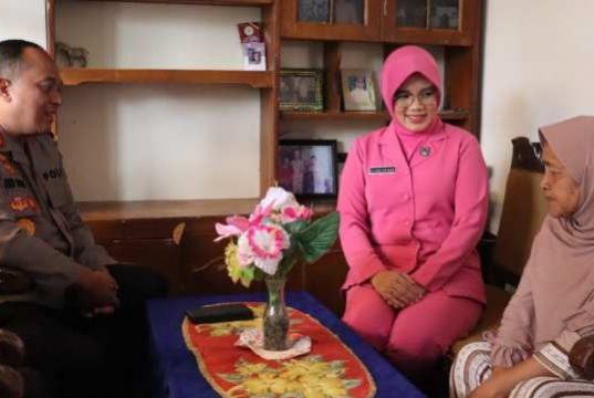 HUT Ke-77 Bhayangkara, Polres Wonosobo Anjangsana ke Purnawirawan Polri