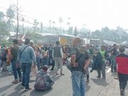 Protes Galian C Ilegal, Warga Blokade Jalan Parakan-Kertek