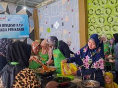 Berdayakan Perempuan Pesisir, Istri Petambak Karimunjawa Dilatih Olah Hasil Perikanan.