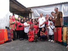 Penyandang Disabilitas Dilatih Membatik dan Memasarkan Karyanya Lewat Digital Marketing