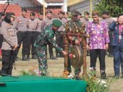 TMMD Sengkuyung Tahap I-2023 Ditutup, Bangun Talud Pembatas Makam di Kampung Nambangan