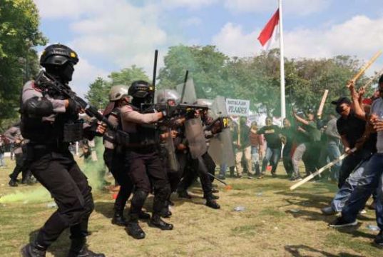 Jelang Pengamanan Pilkades, Polres, Kodim dan Pemkab Klaten Gelar Simulasi Kontijensi Sispam Rusuh Massa