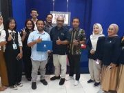 Pengelola UT Radio Studi Banding ke Radio USM Jaya
