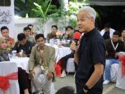 Sejumlah Mahasiswa Geruduk Rumah Dinas Gubernur