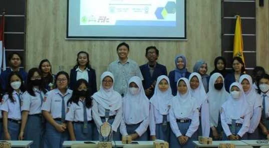 Mahasiswa Ilkom USM Gelar Kampanye Hak Kebebasan Beragama di SMAN 15 Semarang