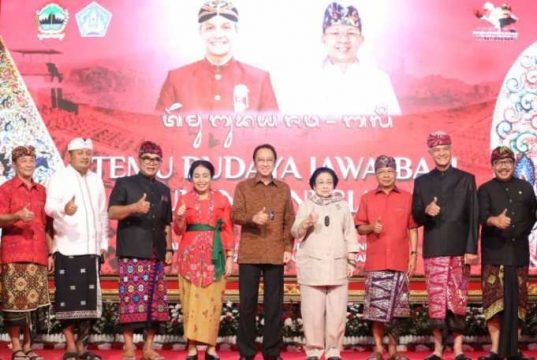 Megawati Duetkan Ganjar-I Wayan Koster?