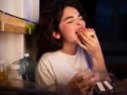 5 Tips Mengatasi Rasa Lapar Tengah Malam