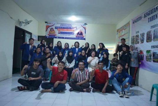 Mahasiswa Ilkom USM Kampanye Personal Branding di Kelurahan Kembangsari