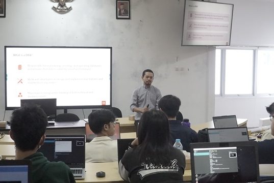 Tambah Kesiapan Masuk Dunia Kerja, Mahasiswa UKSW Dibekali Keahlian Oracle