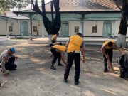 Polresta Surakarta Gelar Kerja Bakti di Keraton Kasunanan Sambut Hari Bhayangkara 2023