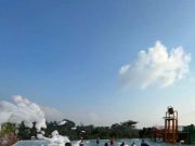 Ada Wisata Mandi Busa di Puncak Sumosari