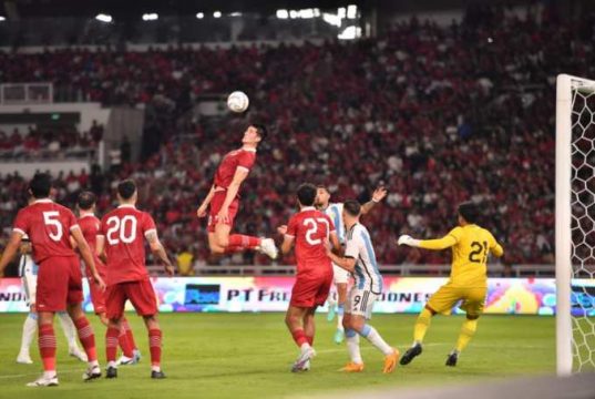 Sepak Bola Kita, dalam Kebebasan Rindu dan Mimpi…