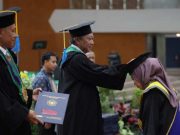 UMS Mewisuda 1.879 Sarjana Baru, 50,45 Persen Lulus Secara Cumlaude