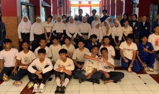 Mahasiswa Teknik Informatika USM Lakukan Sosialisasi Cyber Crime di SMPN 7 Semarang