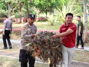 Polres Wonogiri Menggelar Aksi Bersihkan Sampah di Hutan Wonogreen