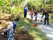 Di Sidoharjo Wonogiri, Babinsa Memimpin Karya Bakti Pembangunan Talud