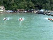 Sambut Tahun Baru Hijriah, Nelayan Pacitan Gelar Lomba Dayung di Laut Selatan