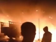 Bakar Sampah, Truk dan Bengkel Mobil Ikut Terbakar