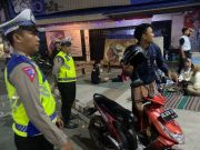 Awas, Polisi Tilang Kendaraan Parkir di Jalur Sepeda Jalan Soetta