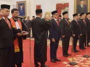 Presiden Jokowi Lantik Menkominfo Budi Arie Setiadi