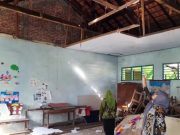 Gedung SD Bangkle Nyaris Roboh, KBM Digabung Antar Kelas