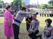 Polresta Surakarta Gelar Tradisi Pembaretan Bintara Remaja Angkatan 48