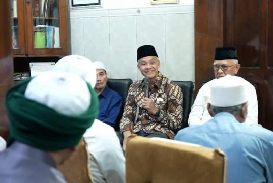 Ganjar Pranowo Silaturahmi Bersama Masyayikh Se-Indonesia di Rembang