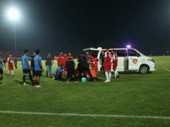 Persijap Ditekuk Persela, Ambulan Masuk Lapangan