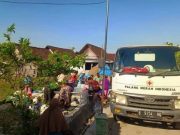 Kekeringan Melanda Blora, Warga Mernung Cepu Terima Bantuan 2 Tangki Air Bersih